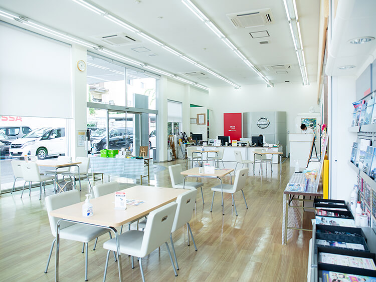 日産大阪販売株式会社 | 泉大津店 | 外観・内観写真 日産大阪販売株式会社 | 泉大津店 | 外観・内観写真